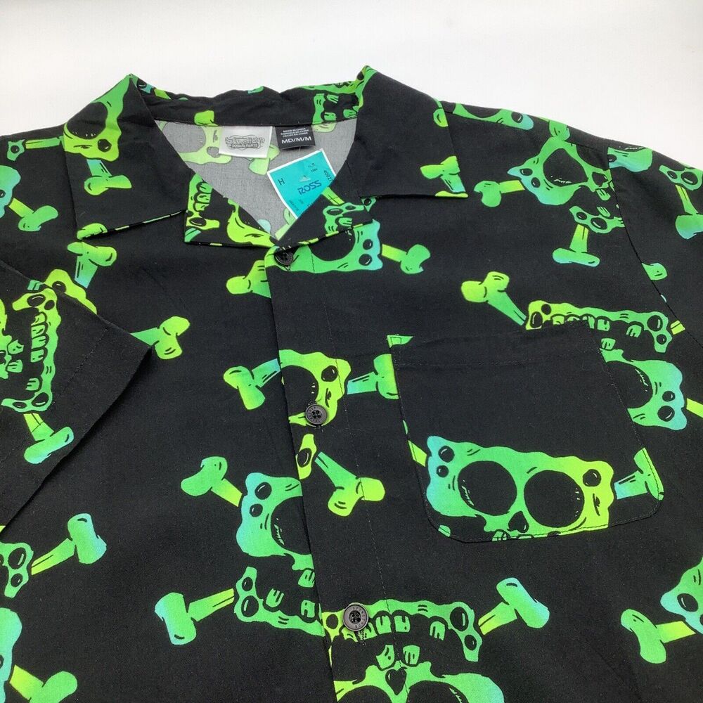 Spongebob Squarepants Mens Short Sleeve Button‎ Up Skull Shirt Size Medium NWT